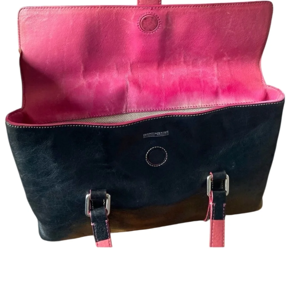 Dooney  & Bourke Vintage Leather  Pre-owned Bag Appox 15 In Wide 9 In Tall. - Picture 7 of 9